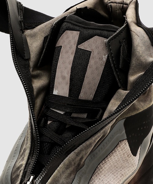 11 by Boris Bidjan Saberi ( ボリスビジャンサベリ)の「BAMBA2 HIGH GTX Bk / Lunar Rock / Alloy(スニーカー・メンズ・ダークグレー・8.5/9/8)」の6枚目の写真