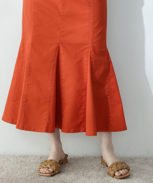 N.（N. Natural Beauty Basic）（エヌエヌナチュラルビューティーベーシック）の「【S Size Line】◆カラーチノフレアヘムスカート（スカート・レディース・ブラック/オレンジ・SMALL/MEDIUM）」の4枚目の写真