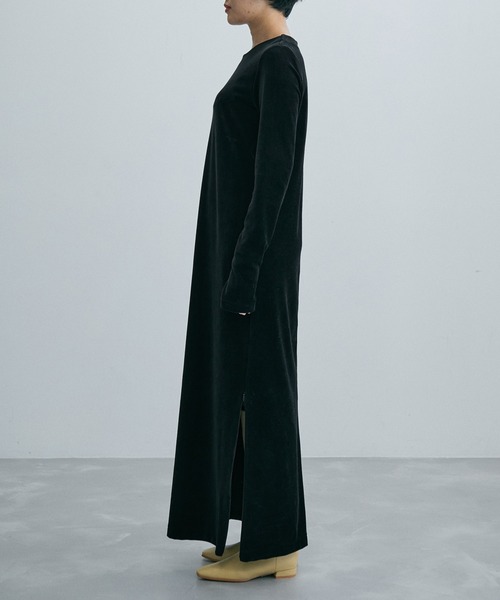 ADAM ET ROPE'（アダムエロペ）の「【ADAM ET ROPE'】ベロア BOTANICAL DYED DRESS（ワンピース・レディース・ブラック/ベージュ/グリーン系その他・1/2）」の11枚目の写真