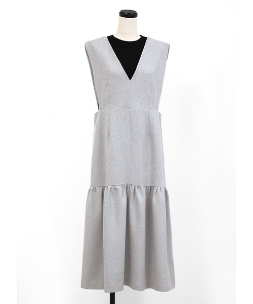 STYLE DELI(スタイルデリ)の「【LUXE】裾フレアジャンパースカート(ワンピース・レディース・ブラック/ライトグレー/レッド・01/02)」の3枚目の写真