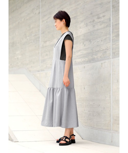 STYLE DELI(スタイルデリ)の「【LUXE】裾フレアジャンパースカート(ワンピース・レディース・ブラック/ライトグレー/レッド・01/02)」の21枚目の写真