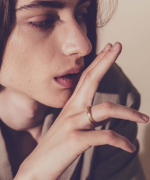 and cloud(アンドクラウド)の「Windcrest Ring(リング・レディース・ブラック/シルバー/イエローゴールド・11号/9号/13号/15号)」の3枚目の写真