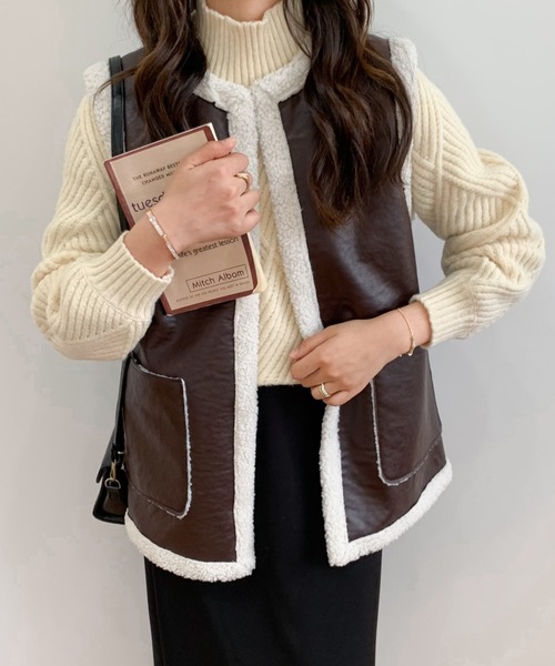 ABITOKYO(アビトーキョー)の「リバーシブルボア×フェイクレザーベスト(ベスト・レディース・グレー/ダークブラウン/ブラック・M/L)」の13枚目の写真