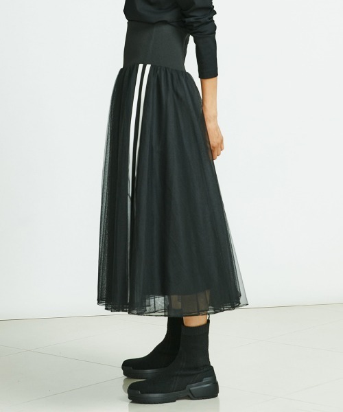 ESSENTIAL（エッセンシャル）の「サイドラインチュールフレアスカート（スカート・レディース・ブラック・36/38）」の3枚目の写真