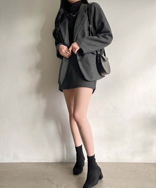 SONA(ソナ)の「SONYUNARA ベーシックジャケット+バックバンディングミニスカートSET(セットアップ・レディース・チャコールグレー・FREE)」の3枚目の写真