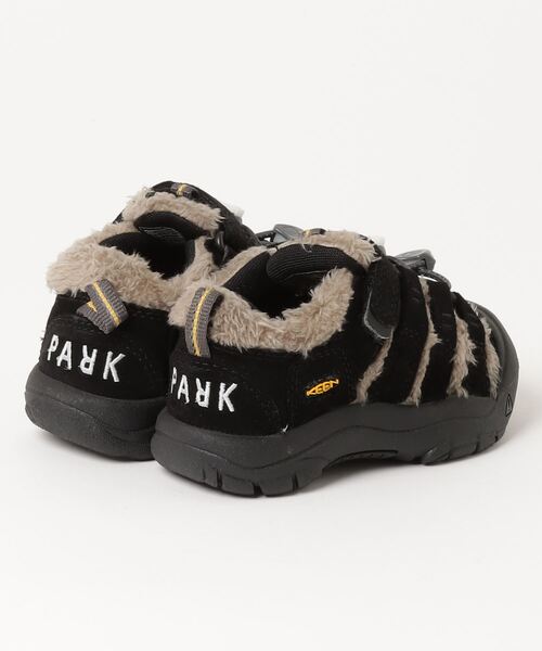 KEEN（キーン）の「NEWPORT SHOE / ニューポート シュー ★Collaboration with《THE PARK SHOP》 / キッズ スニーカー（スニーカー・キッズ・ブラック×ベージュ・15cm/16cm/17cm/18cm/18.5cm/19.5cm）」の2枚目の写真