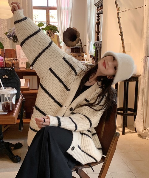 ストライプニットカーディガン ストライプ Vネックカーディガン（ニット）｜STRASBURGO OUTLET