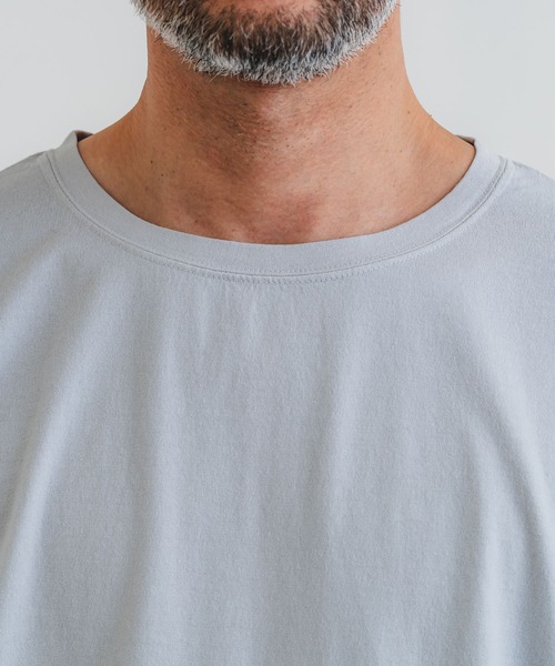 quadro(クオドロ)の「40/2CM天竺クルーネックtee(Tシャツ/カットソー・メンズ・ブルーグレー/レンガ/ダークネイビー/オフホワイト・LARGE/MEDIUM)」の12枚目の写真