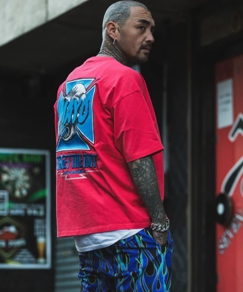 ROYAL FLASH（ロイヤルフラッシュ）の「MAYO/メイヨー/MAYO Hawk Embroidery Short Sleeve Tee（Tシャツ/カットソー・メンズ・ブラック/ピンク・L/M/XL）」の4枚目の写真