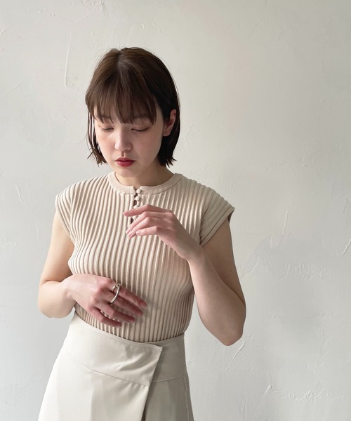 CLEIO（クレイオ）の「【CLEIO】二重臼フレンチスリーブニット（ニット/セーター・レディース・ライトグリーン/テラコッタ/アイボリー・FREE）」の7枚目の写真