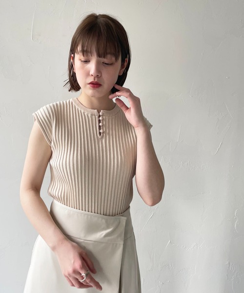 CLEIO（クレイオ）の「【CLEIO】二重臼フレンチスリーブニット（ニット/セーター・レディース・ライトグリーン/テラコッタ/アイボリー・FREE）」の6枚目の写真