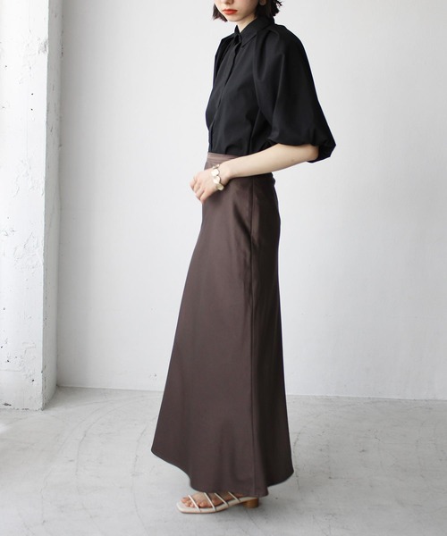 GeeRA(ジーラ)の「バルーンスリーブシャツブラウス(シャツ/ブラウス・レディース・ブラック/オフホワイト・MEDIUM/LARGE)」の6枚目の写真