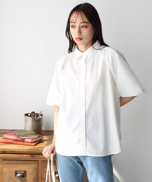 GeeRA(ジーラ)の「バルーンスリーブシャツブラウス(シャツ/ブラウス・レディース・ブラック/オフホワイト・MEDIUM/LARGE)」の7枚目の写真