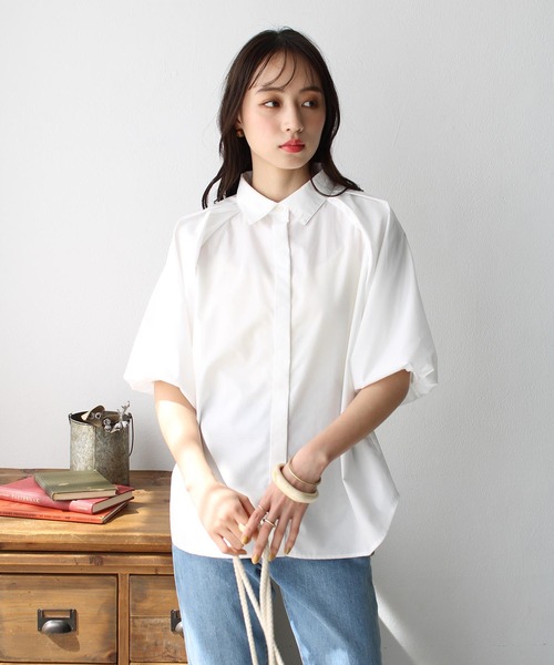 GeeRA(ジーラ)の「バルーンスリーブシャツブラウス(シャツ/ブラウス・レディース・ブラック/オフホワイト・MEDIUM/LARGE)」の3枚目の写真