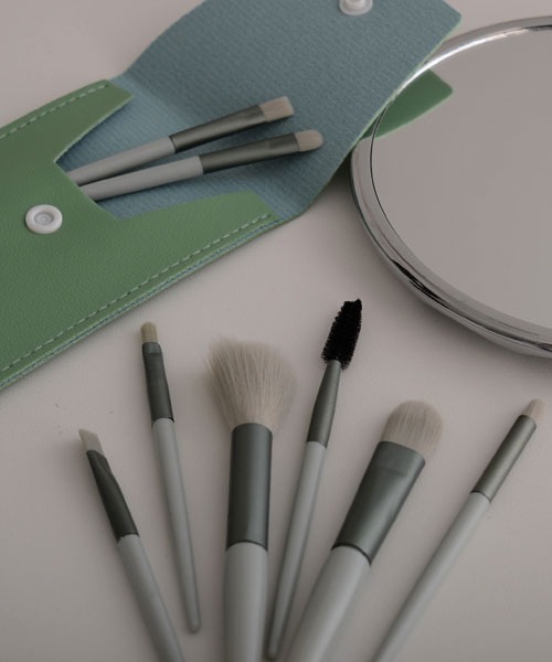 Mayree（メイリー）の「【resonance】メイク ブラシセット【8本セット】 (収納ケース付き)（メイクブラシ・レディース・ブルー/ライトブルー/ベビーピンク/ピンク/セージグリーン・FREE）」の2枚目の写真