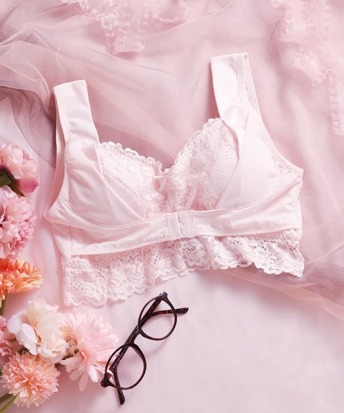 northerly（ノーザリー）の「ふんわり美胸のプリンセスナイトブラ（ナイトブラ・レディース・ブラック/サックスブルー/スモークピンク/グレー/ブルー/クリーム/グリーン/ボルドー/パープル/ネイビー/ミント/ピンク・SMALL/MEDIUM/LARGE/X-LARGE）」の14枚目の写真