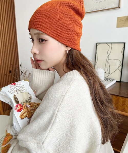 moment+(モーメントプラス)の「【累計販売枚数1万枚突破!】リブ編みニット帽(ニットキャップ/ビーニー・レディース・チャコールグレー/ブラック/カーキ/オレンジ/アイボリー/ボルドー/グレイッシュベージュ・FREE)」の18枚目の写真