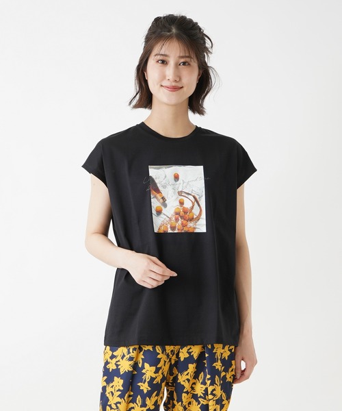 Brahmin(ブラーミン)の「【BRAHMIN】フォトプリントTシャツ(Tシャツ/カットソー・レディース・モカ/オフホワイト/ブラック/レモンイエロー・2)」の2枚目の写真
