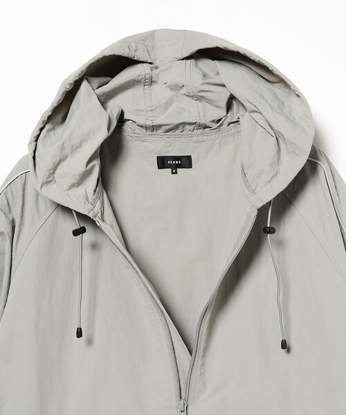 BEAMS（ビームス）の「BEAMS / ナイロン アノラック パーカー（ナイロンジャケット・メンズ・アッシュグレー/ブラック・S/M/L/XL）」の20枚目の写真