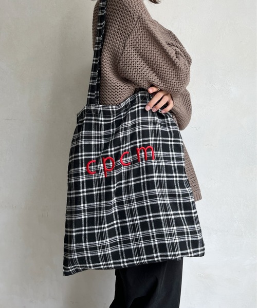 CPCM（シーピーシーエム）の「23AWカラーロゴトート（トートバッグ・レディース・グリーン/イエロー/オレンジ/アイボリー/ブラック・FREE）」の17枚目の写真