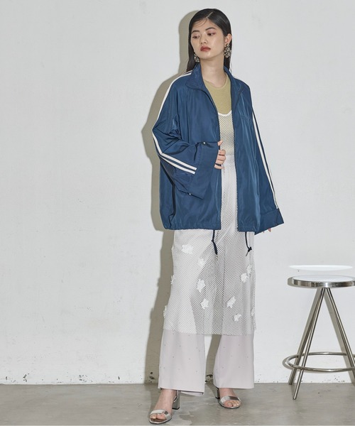 THE YOn（ザヨン）の「ワイドスリーブサイドライントラックジャケット（ブルゾン・レディース・ワインレッド/カーキ/ネイビー/グレー・FREE）」の7枚目の写真