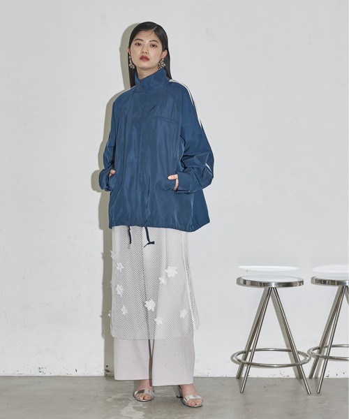 THE YOn（ザヨン）の「ワイドスリーブサイドライントラックジャケット（ブルゾン・レディース・ワインレッド/カーキ/ネイビー/グレー・FREE）」の11枚目の写真