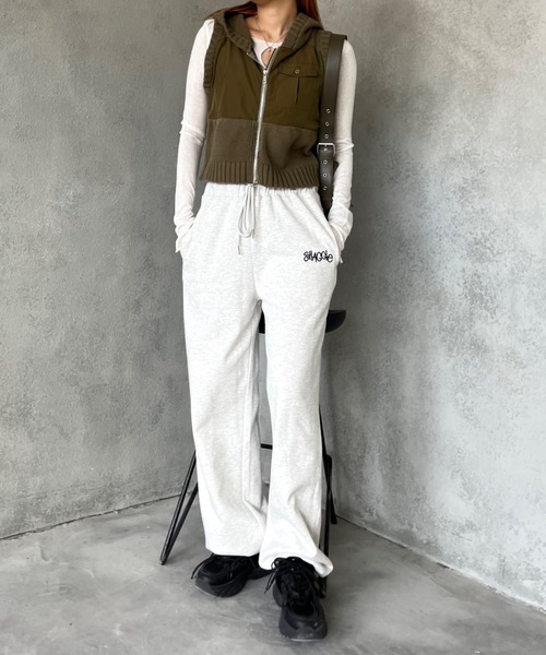 SHAGGIE（シャギー）の「フード付きダブルファスナーニットベスト（ベスト・レディース・ブラック/ナチュラル/カーキ・FREE）」の7枚目の写真