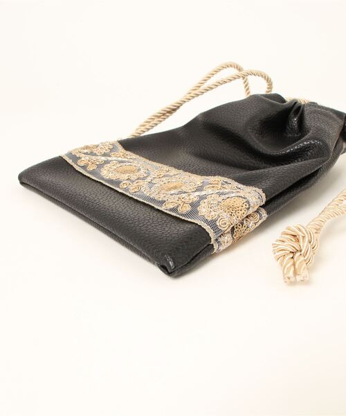 tone(トーン)の「【marihori】刺繍リボン×合皮巾着ショルダー(MA)(ショルダーバッグ・レディース・ブラック/ブラウン系その他・FREE)」の6枚目の写真