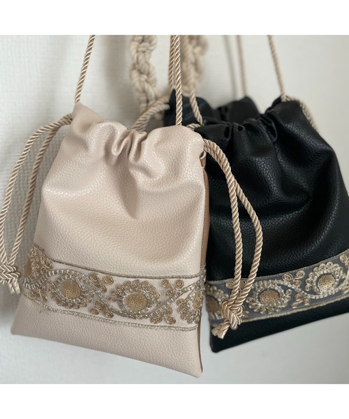 tone(トーン)の「【marihori】刺繍リボン×合皮巾着ショルダー(MA)(ショルダーバッグ・レディース・ブラック/ブラウン系その他・FREE)」の9枚目の写真