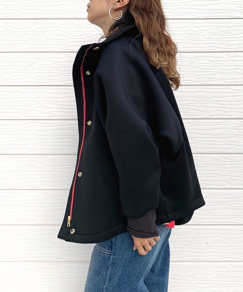 Q（キュー）の「ダンボールリラックスブルゾン（ブルゾン・レディース・ブラック/ベージュ・MEDIUM）」の5枚目の写真