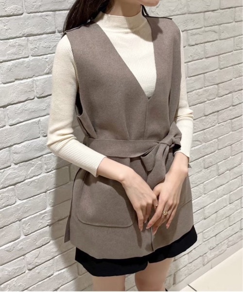 NOMAE(ノーマエ)の「ニットセット Vネックベスト(ベスト・レディース・ブラウン/グレー/ホワイト系その他/ブラック系その他/ブラック・FREE)」の1枚目の写真