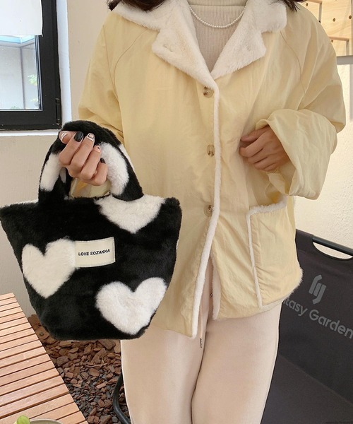 TONE SELECT GOODS(トーンセレクトグッズ)の「Liaa/ ハート柄ファー バッグ A18140(トートバッグ・レディース・ベージュ/ブラック・FREE)」の8枚目の写真