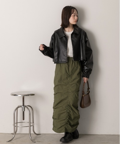 ad thie(アドティエ)の「合皮 サイドゴア ショートブーツ(ブーツ・レディース・ブラック・MEDIUM/LARGE)」の20枚目の写真