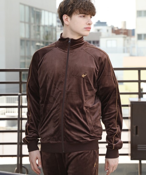 Beautiful Harmony（ビューティフルハーモニー）の「ベロアトラック