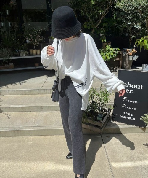 ISOOK(アイスー)の「バックプリントオーバーロンT(yui select) / ロゴロンT プリントT オーバーサイズ(Tシャツ/カットソー・レディース・ホワイト・FREE)」の5枚目の写真