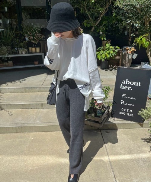 ISOOK(アイスー)の「バックプリントオーバーロンT(yui select) / ロゴロンT プリントT オーバーサイズ(Tシャツ/カットソー・レディース・ホワイト・FREE)」の7枚目の写真