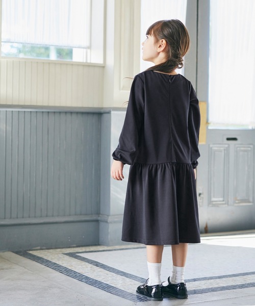 coca（coca）（コカ）の「キッズ ポンチ衿取り外し2WAYワンピース（ワンピース・キッズ・ブラック/ネイビー・120/130/110）」の8枚目の写真