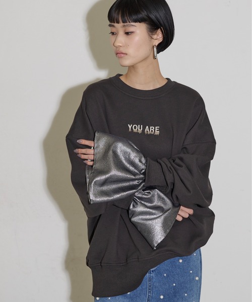 THE YOn（ザヨン）の「ベルスリーブ異素材切替カフトップス（Tシャツ/カットソー・レディース・ホワイト×シルバー/グレー/ホワイト×ブラック/ブラック・FREE）」の19枚目の写真