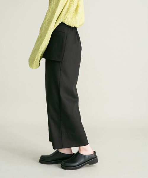 KBF（ケイビーエフ）の「ウエストポケットタイトスカート（スカート・レディース・チャコールグレー/ブラック・ONE）」の4枚目の写真