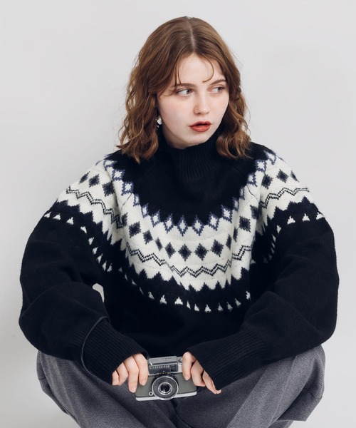 MUHET（ミュエータ）の「フィンガーホールノルディックニット（ニット