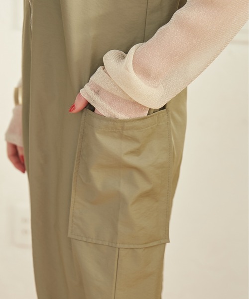 ANGIE（アンジー）の「フロントジップミリタリージャンパースカート（ジャンパースカート・レディース・ブラック/カーキ・FREE）」の5枚目の写真