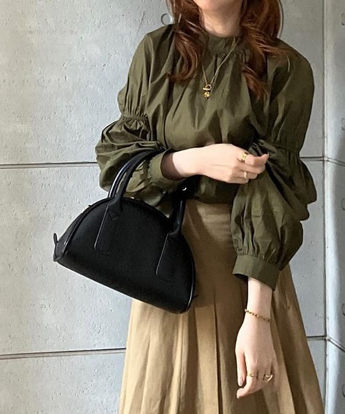 H.TOKYO(エイチトウキョウ)の「H.TOKYO × mimi / スタンドネック ギャザーブラウス(シャツ/ブラウス・レディース・ブラック/グリーン/ホワイト・FREE)」の3枚目の写真