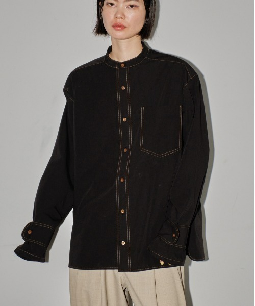 トゥデイフル！早い者勝ち❗️美品❗️シャツ❗️刺繍❗️ブラック TODAYFUL（トゥデイフル）の「スタンドカラーコットンシャツ（シャツ