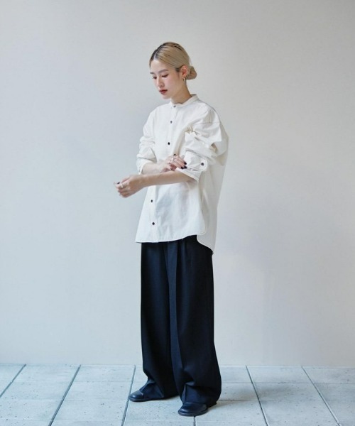 TODAYFUL（トゥデイフル）の「スタンドカラーコットンシャツ
