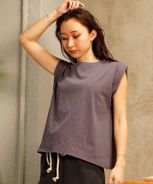 ムラサキスポーツ(ムラサキスポーツ)の「RIKKA FEMME/リッカファム カットオフTシャツ ノースリーブ RF24SS21(Tシャツ/カットソー・レディース・ホワイト/イエロー/チャコールグレー・FREE)」の2枚目の写真