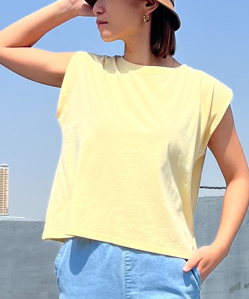 ムラサキスポーツ(ムラサキスポーツ)の「RIKKA FEMME/リッカファム カットオフTシャツ ノースリーブ RF24SS21(Tシャツ/カットソー・レディース・ホワイト/イエロー/チャコールグレー・FREE)」の3枚目の写真
