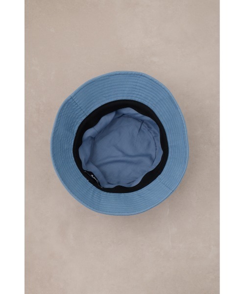 AZUL by moussy(アズールバイマウジー)の「ロゴ刺繍バケットハット(ハット・メンズ・オフホワイト/ブラック/ライトブルー・FREE)」の21枚目の写真
