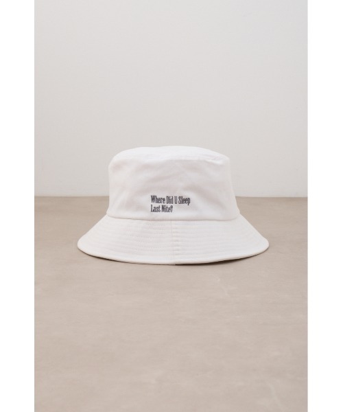 AZUL by moussy(アズールバイマウジー)の「ロゴ刺繍バケットハット(ハット・メンズ・オフホワイト/ブラック/ライトブルー・FREE)」の6枚目の写真