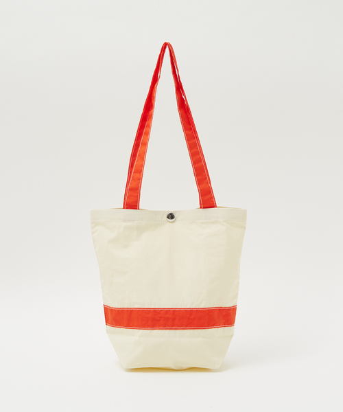 FRUIT OF THE LOOM（フルーツオブザルーム）の「【FRUIT OF THE LOOM】ナイロントートバッグ M / レトロ（トートバッグ・レディース・ブルー/アイボリー/チャコールグレー/ブラック・フリー）」の8枚目の写真