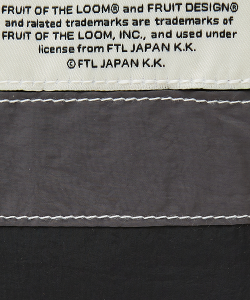 FRUIT OF THE LOOM（フルーツオブザルーム）の「【FRUIT OF THE LOOM】ナイロントートバッグ M / レトロ（トートバッグ・レディース・ブルー/アイボリー/チャコールグレー/ブラック・フリー）」の17枚目の写真